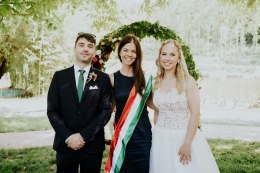 Amanda és James magyar-angol nyelvű esküvői szertartása | Bánó Kastélyszálló Felsőmocsolád