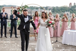Melinda és Edin magyar-angol nyelvű esküvői szertartása | Mariott Hotel | Budapest