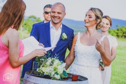 Edina és Rickard kétnyelvű esküvői szertartása | Hilltop Borhotel | Neszmély