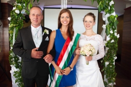 Betti és Józsi esküvői szertartása Pécsen